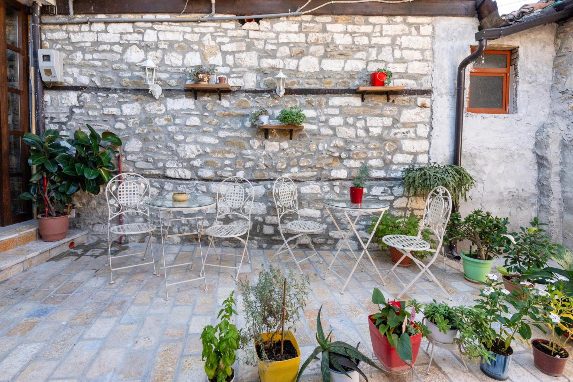The Well House - Unesco Берат Экстерьер фото